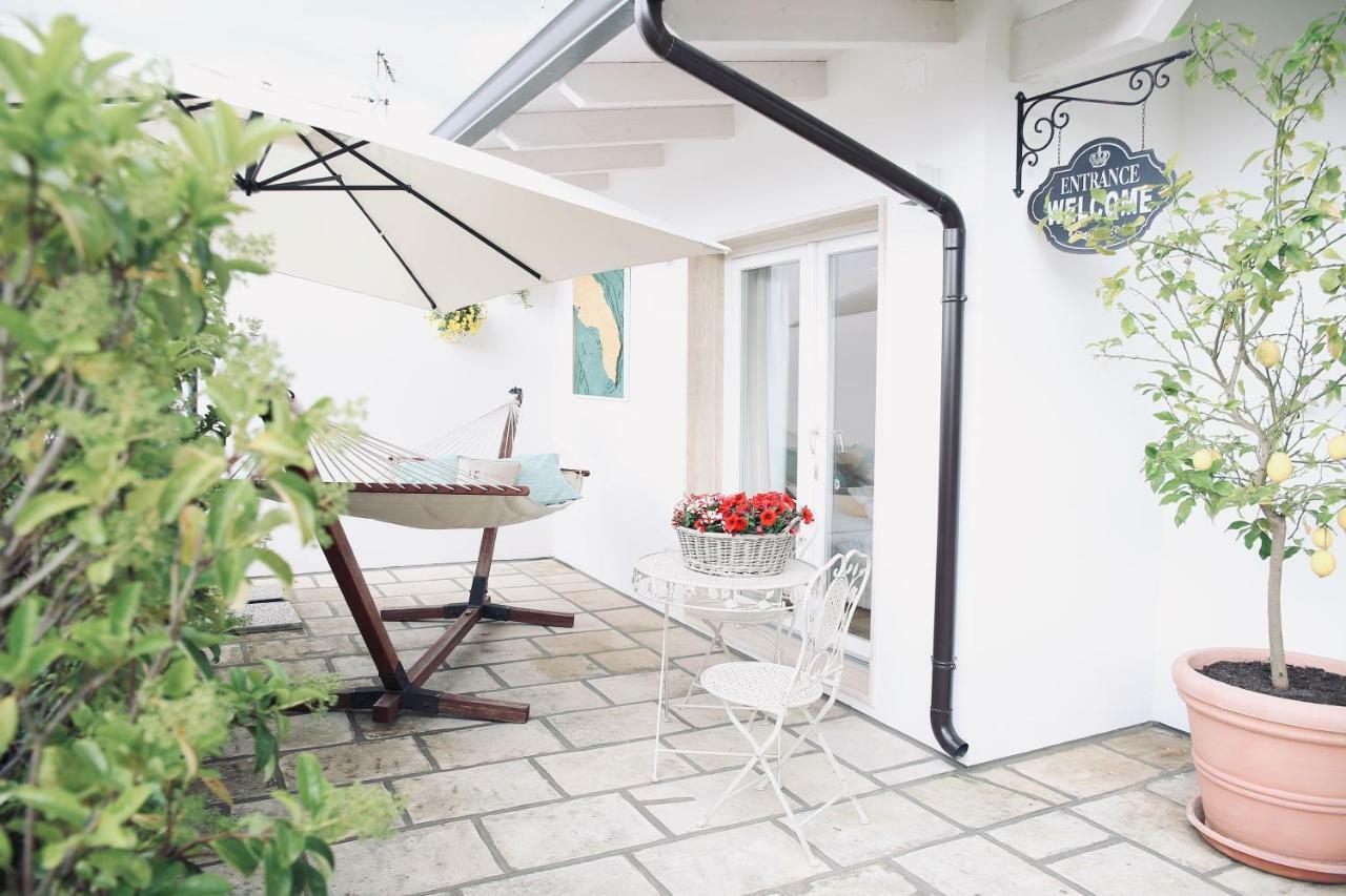 Le Home Rooms Lecce Exterior photo